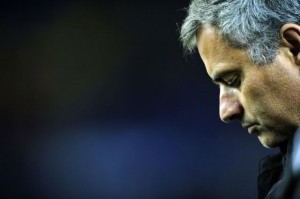 Mourinho derrota El Madrid de Mourinho debe remontar en el Camp Nou el 1-2 de la ida de la Copa del Rey