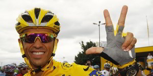 Contador Tour 2010 Contador celebra su victoria en el Tour de 2010, cuando dio positivo por clembuterol
