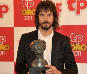 David Janer Aguila Roja David Janer, con su TP de Oro como Mejor actor por su papel en Águila Roja, serie también premiada