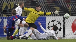 Gol cska madrid champions 1-1 Momento del gol en el minuto 92 de Wernbloom, que hacía el empate para el CSKA ante el Real Madrid en los octavos de la 'Champions'