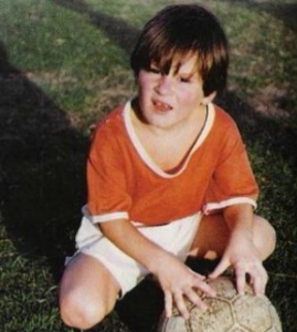 Leo Messi, aficionado al fútbol desde pequeño Leo Messi, aficionado al fútbol desde pequeño