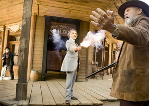 Otra escena de acción de Django Desencadenado. Otra escena de acción de Django Desencadenado.