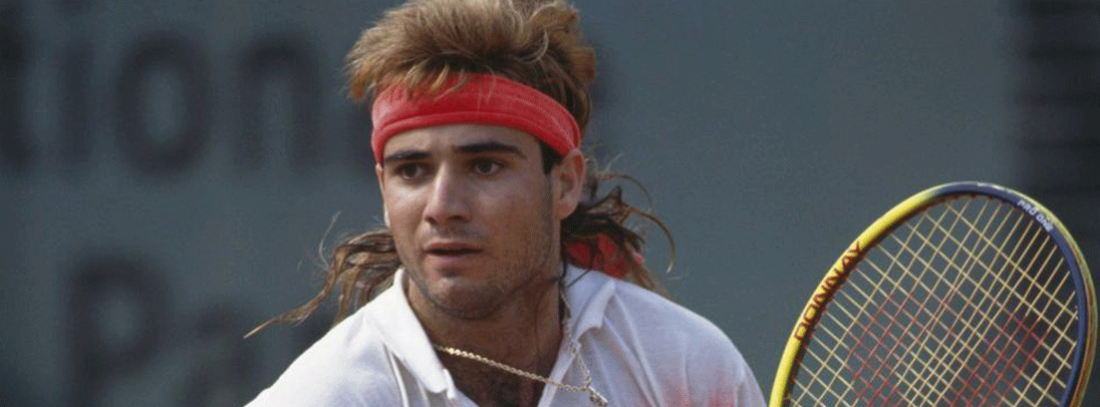 Roger Federer jugando al tenis