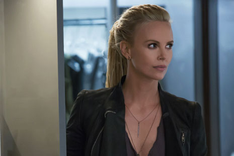Charlize Theron en a todo gas 8