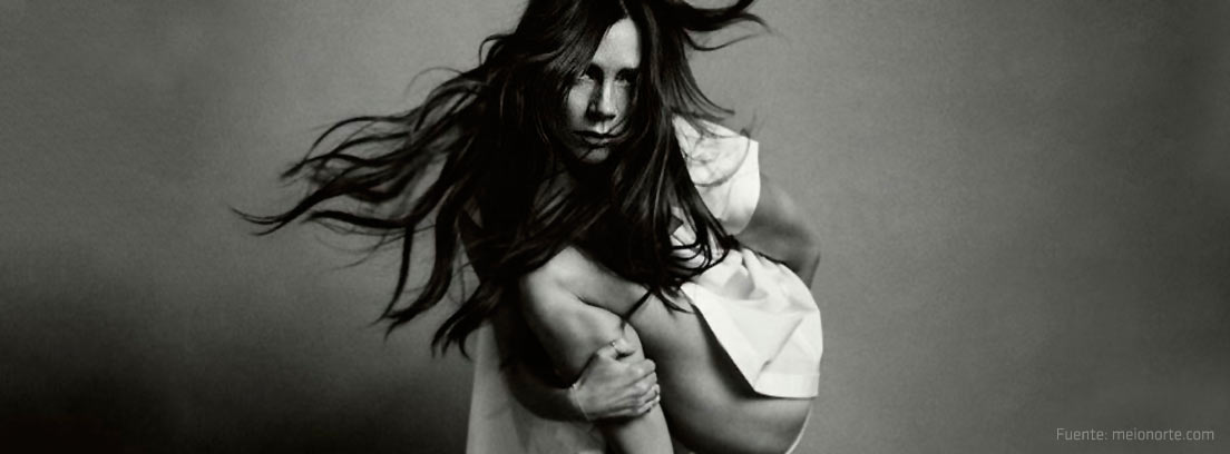 Foto de Victoria Beckham mal retocada con Photoshop