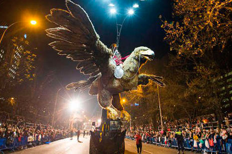 Las carrozas más originales de la Cabalgata de Reyes Grifo La carroza del grifo de la cabalgata de Madrid