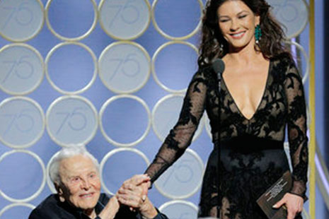 Los Globos de oro 2018 Kirk Douglas y Katherine Zeta-Jones Kirk Douglas y Katherine Zeta-Jones en los Globos de Oro