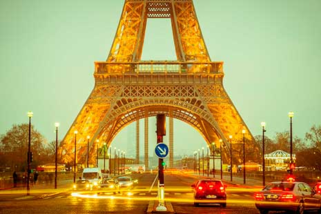 Qué época es mejor para viajar a cada continente Torre Eiffel Vista parcial de la Torre Eiffel, París