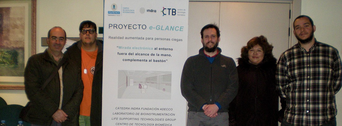 Realidad aumentada para invidentes proyecto e-Glance Personas tras el proyecto de realidad virtual e-Glance