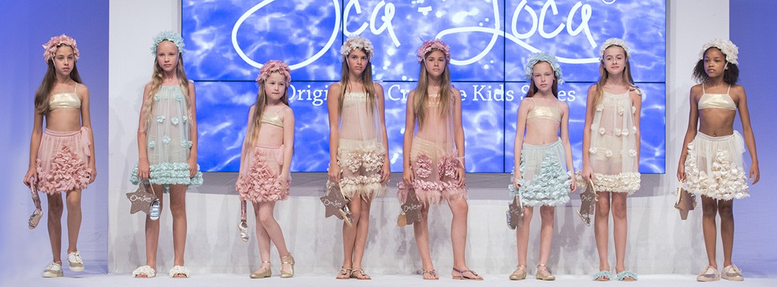 Niñas con vestidos en colores pastel de Oca-Loca