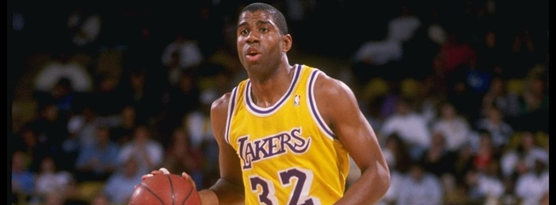 Vuelve la moda de los años 80 ropa deportiva Magic Johnson con la equipación de los Lakers