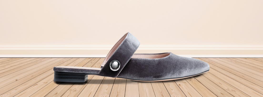 Sandalias mules de terciopelo de H&M Sandalias de terciopelo color gris