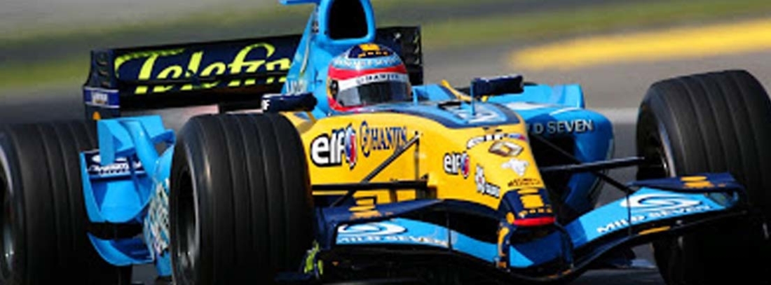 El piloto de F1 Fernando Alonso en el Renault R25 que le convirtió en campeón del mundo en 2005