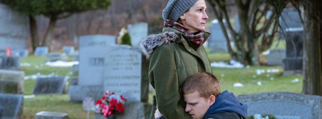 Julia Roberts y Lucas Hedge en una escena de El regreso de Ben
