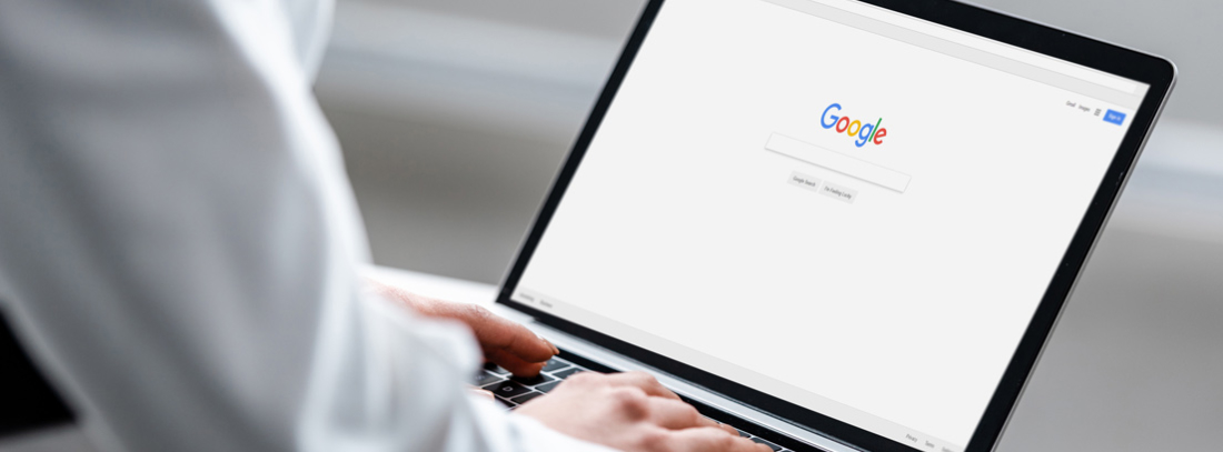 Buscador de Google - generacionYOUNG hombre buscando en Google